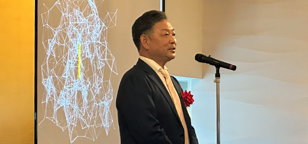 創立20周年記念式典を開催