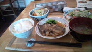 高円寺の本当においしい家庭料理定食